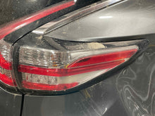 Load image into Gallery viewer, OUTER TAIL LIGHT LAMP Murano Murano Cross Cabriolet 2015 15 Right - NW549027