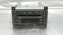 Load image into Gallery viewer, Radio LINCOLN & TOWN CAR 2006 - NW135172