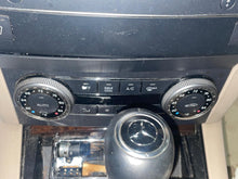 Load image into Gallery viewer, FRONT TEMPERATURE CONTROLS GLK350 2010 10 2011 11 2012 12 - NW548668