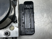 Load image into Gallery viewer, ABS ANTI-LOCK BRAKE PUMP C250 C300 C350 C63 GLK350 2011 11 - NW548785