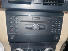 Load image into Gallery viewer, RADIO CONTROLS Mercedes-Benz GLK350 2011 11 2012 12 - NW548719