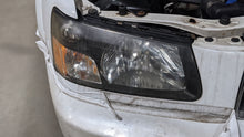 Load image into Gallery viewer, HEADLIGHT LAMP ASSEMBLY Subaru Forester 2005 05 Right - NW374299
