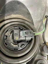 Load image into Gallery viewer, HEADLIGHT LAMP ASSEMBLY Armada 08 09 10 11 12 13 14 15 Right - NW374581