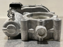 Load image into Gallery viewer, Throttle Body MERCEDES GLA-CLASS 2016 - NW375449