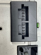 Load image into Gallery viewer, Radio Mercedes-Benz SL500 2010 - NW375293