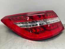 Load image into Gallery viewer, OUTER TAIL LIGHT LAMP E300 E350 E400 E550 E63 10 11 12 13 Left - NW550374