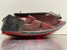 Load image into Gallery viewer, TAIL LIGHT LAMP ASSEMBLY Hyundai Sonata 02 03 04 05 Right - NW181066