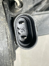 Load image into Gallery viewer, HEADLIGHT LAMP ASSEMBLY Toyota Prius 2010 10 Left - NW375865