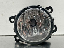 Load image into Gallery viewer, FOG LAMP LIGHT Jeep Renegade 2015 15 2016 16 2017 17 2018 18 - NW553177