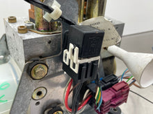 Load image into Gallery viewer, CONVERTIBLE TOP MOTOR CLK320 CLK430 CLK500 CLK55 01 02 03 - NW376931