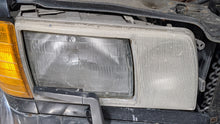 Load image into Gallery viewer, HEADLIGHT LAMP ASSEMBLY 300ce 300d 300e 300sdl 300se 300sel 86-91 Right - NW376962