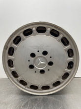 Load image into Gallery viewer, WHEEL 300E 420 350 560SEC 560SEL 16x6.5 88 89 90 91 - NW377004