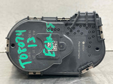 Load image into Gallery viewer, THROTTLE BODY E250 Van C250 C300 C350 C63 CLA45 CLS400 CLS550 12-16 - NW552200