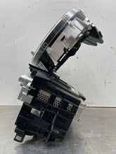 Load image into Gallery viewer, Radio Mini Cooper 2007 07 2008 08 2009 09 Am Fm Stereo CD Hatchback - NW551904