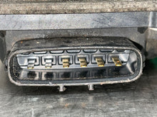 Load image into Gallery viewer, THROTTLE BODY Camry Scion TC Rav 4 2004 04 2005 05 06 - NW378005