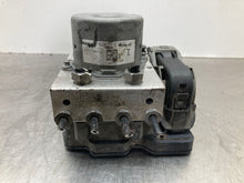 Load image into Gallery viewer, ABS ANTI-LOCK BRAKE PUMP Taurus MKS 2013 13 2014 14 - NW377677