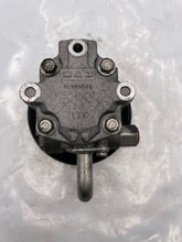 Load image into Gallery viewer, Power Steering Pump Mercedes-Benz 200 2012 - NW162613