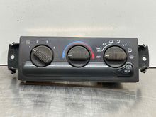 Load image into Gallery viewer, Temperature Controls GMC Envoy 2000 - NW478252