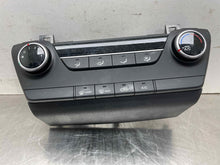 Load image into Gallery viewer, Temperature Controls Hyundai Tucson 2019 - NW553365
