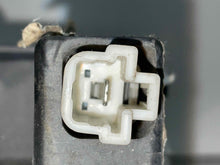 Load image into Gallery viewer, Fuse Box Ford Escape 2006 - NW247064