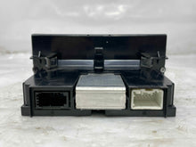 Load image into Gallery viewer, RADIO DISPLAY C70 2006 06 2007 07 08 09 10 11 12 13 - NW140492