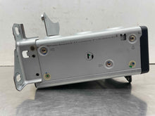 Load image into Gallery viewer, CD Changer Lexus ES300 ES330 2002 02 2003 03 2004 04 2005 05 2006 06 - NW555557