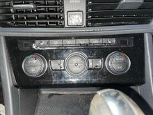 Load image into Gallery viewer, Temperature Controls Volkswagen Jetta 2019 - NW553377