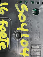 Load image into Gallery viewer, SPEEDOMETER CLUSTER Kia Forte 2014 14 2015 15 2016 16 - NW411980