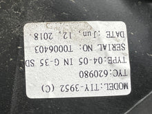 Load image into Gallery viewer, RADIATOR FAN ASSEMBLY 350Z G35 2003 03 2004 04 05 06 07 - NW413012