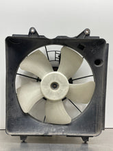 Load image into Gallery viewer, RADIATOR FAN ASSEMBLY Honda Civic 2006 06 2007 07 2008 08 09 10 11 - NW413015