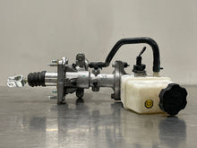 Load image into Gallery viewer, Brake Master Cylinder Hyundai Sonata 2013 - NW416977