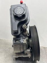 Load image into Gallery viewer, Power Steering Pump Cadillac DTS 2007 - NW423070