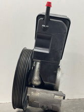 Load image into Gallery viewer, Power Steering Pump Cadillac DTS 2007 - NW423070