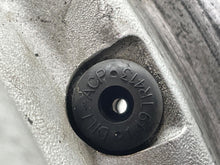 Load image into Gallery viewer, Wheel Rim BMW 325I 1989 - NW556003