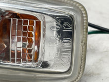 Load image into Gallery viewer, SIDE MARKER LAMP LIGHT M35 M45 2006 06 2007 07 Fender Mounted - NW82585