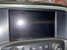 Load image into Gallery viewer, Info-Gps Screen SIERRA 1500 PICKUP 2018 - NW553412
