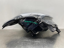 Load image into Gallery viewer, Headlight Lamp Assembly Lincoln MKT 2010 - NW558237