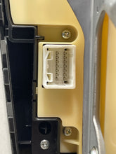 Load image into Gallery viewer, TEMPERATURE CONTROLS Lexus IS250 2006 06 2007 07 2008 08 - NW433744