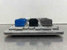 Load image into Gallery viewer, ECU ECM COMPUTER ATS CTS Camaro Colorado Volt Canyon Encore 15-16 - NW558422