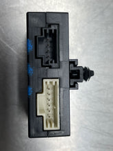 Load image into Gallery viewer, PARK ASSIST CONTROL MODULE COMPUTER ML320 ML350 ML450 ML550 ML63 09-11 - NW435923