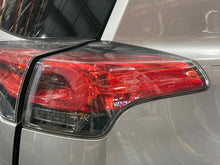 Load image into Gallery viewer, OUTER TAIL LIGHT LAMP Toyota Rav4 2016 16 2017 17 2018 18 Right - NW558475