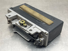 Load image into Gallery viewer, ABS COMPUTER MERCEDES 300E 1990 1991 1992 1993 4MATIC - NW436423