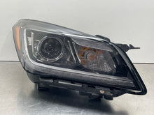 Load image into Gallery viewer, Headlight Lamp Assembly Hyundai Genesis 2016 - NW385440