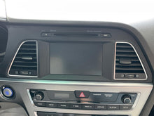 Load image into Gallery viewer, NAV SCREEN Hyundai Sonata Sonata Hybrid 2016 16 2017 17 - NW561538