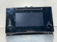 Load image into Gallery viewer, Radio Toyota Corolla 2017 - NW561597