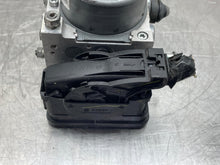 Load image into Gallery viewer, ABS Pump Subaru Legacy 2018 - NW561393
