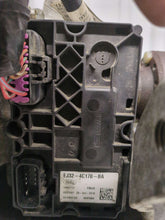 Load image into Gallery viewer, CARRIER ASSEMBLY Land Rover Evoque 14 15 16 17 18 - NW561759