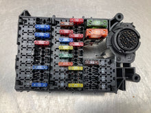 Load image into Gallery viewer, FUSE BOX E300d E320 E430 E500 E55 99 00 01 02 03 - NW276032