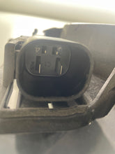 Load image into Gallery viewer, RADIATOR FAN ASSEMBLY Mercedes E350 E500 E55 E280 2005 05 2006 06 07 08 09 - 11 - NW423285