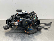 Load image into Gallery viewer, AIR RIDE COMPRESSOR Range Rover 06 07 08 09 10 11 12 13 14 - NW563172